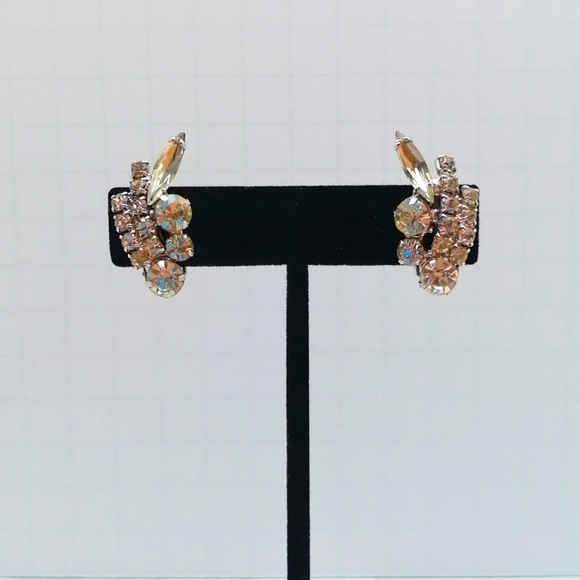 Jewelry - Rhinestone Clip On Earrings, Vintage, Unsigned